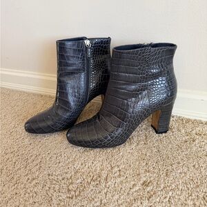 Elegant Gray Crocodile-Embossed Ankle Booties